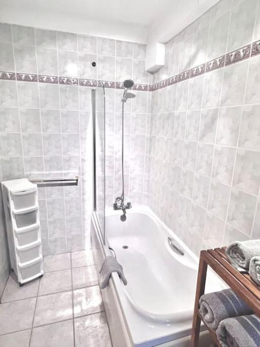 King-Sized Studio, 6Th Floor + Lift, Regent'S Park London Eksteriør bilde